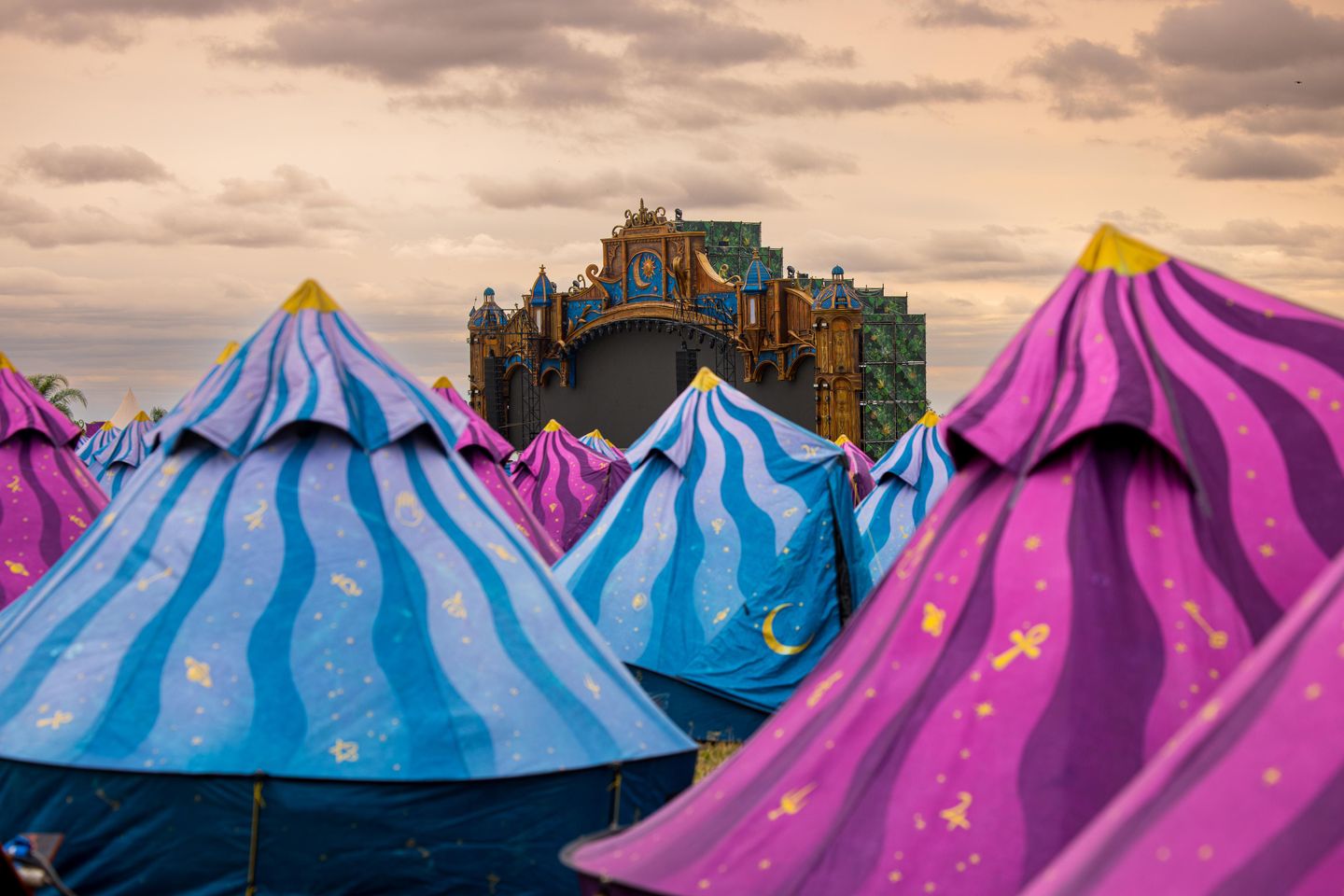 Pacotes Easy Tent - Tomorrowland Brasil