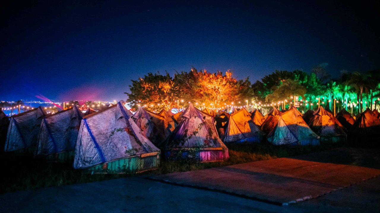 Easy tent tomorrowland best sale